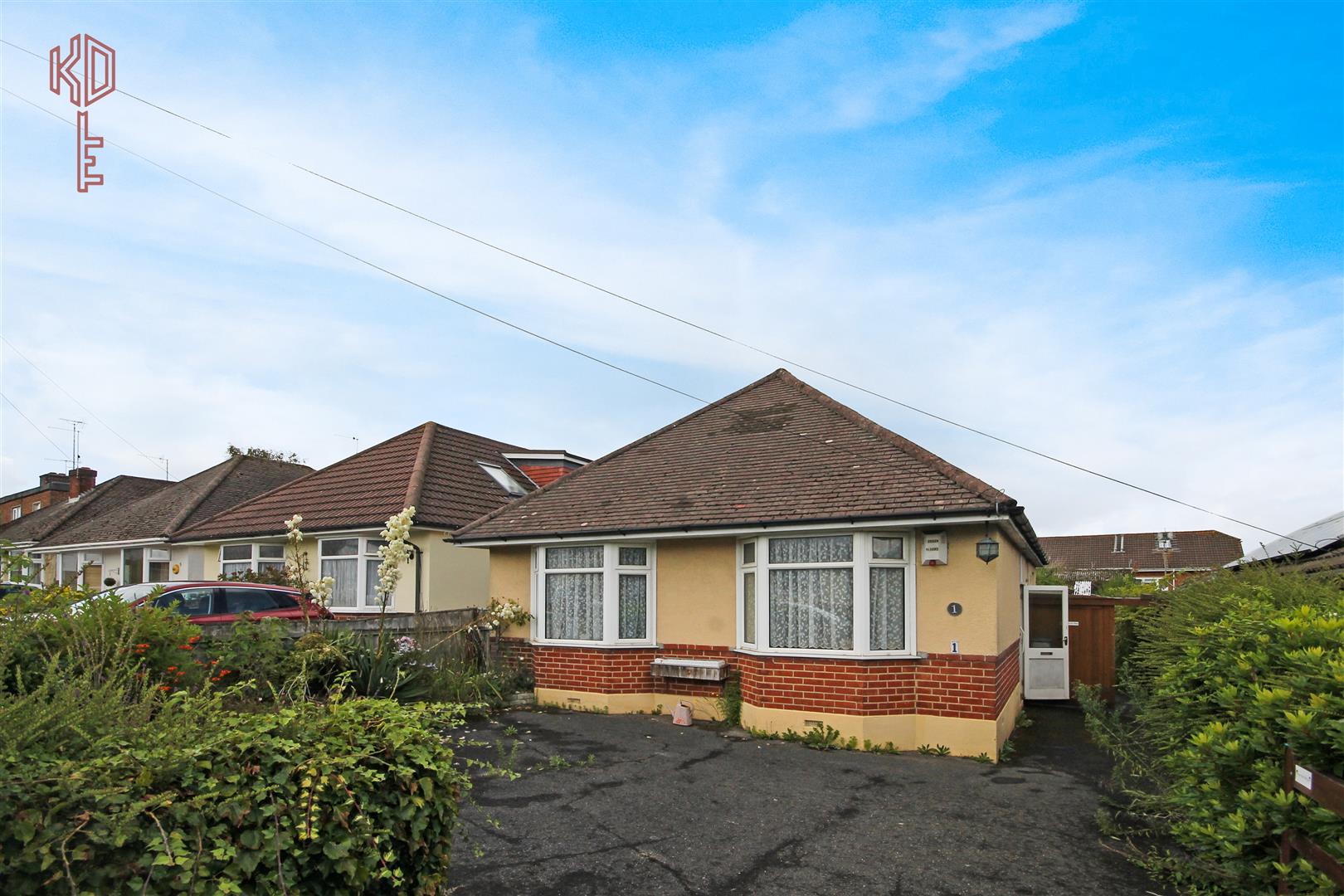 2 Bedroom Bungalow Greenfield Road, Oakdale, Poole 2 Bedroom Bungalow Greenfield Road, Oakdale, Poole